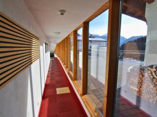 12. Catered chalet Tirolerhof Apart Serfaus Gang