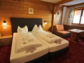 14. Catered chalet Tirolerhof Serfaus Double room