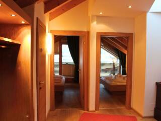 8 Catered chalet Dorferapartment Gerlos Gang 1