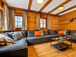 05. Catered chalet Crystal Sankt Anton Woonkamer 1