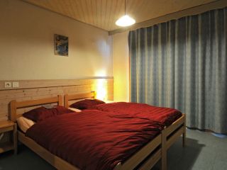 Catered-chalet-Chatel-Bedroom.JPG
